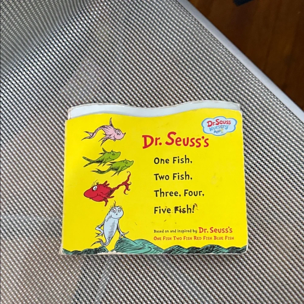 Dr. Seuss's Vibrant FishBook- Yellow, Red, Green, Pink